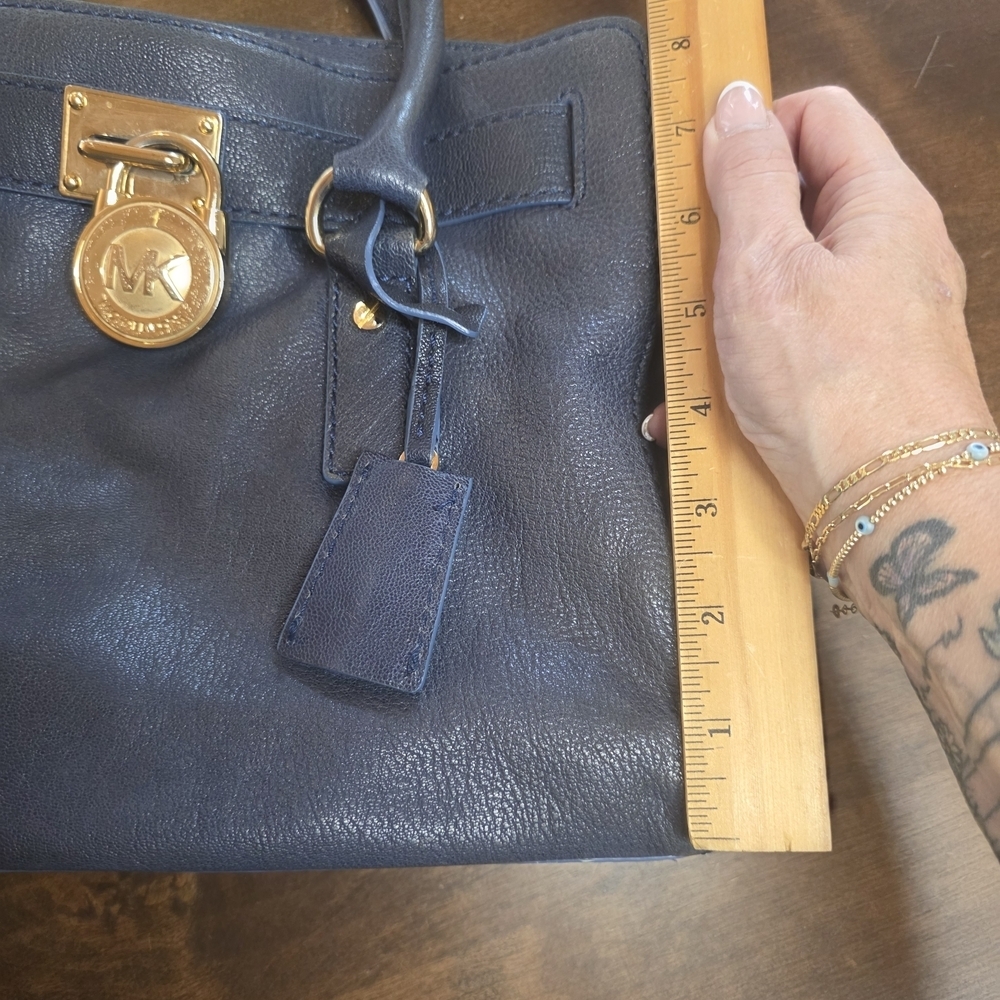 Michael Kors Hamilton Satchel with Matching Wallet Set - Picture 12 of 13